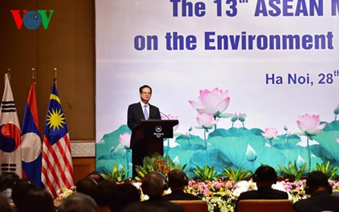 Thủ tướng Nguyễn Tấn Dũng nhấn mạnh: Phải coi bảo vệ môi trường vừa là mục tiêu vừa là nội dung cơ bản của phát triển bền vững (Thời sự chiều 28/10/2015)