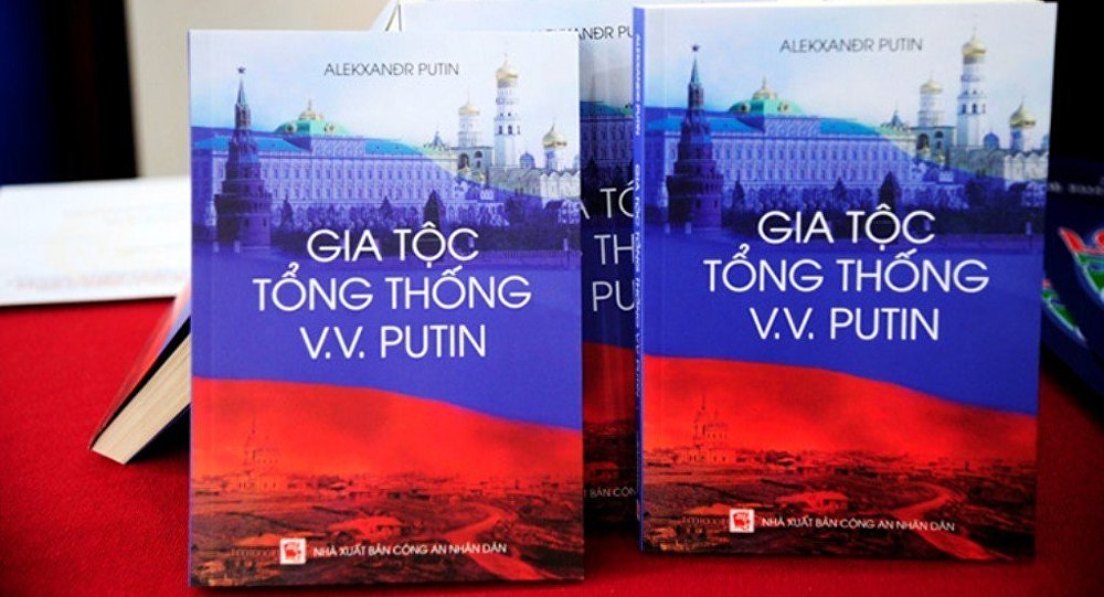 Ra mắt cuốn sách “Gia tộc Tổng thống Putin” (09/12/2016)