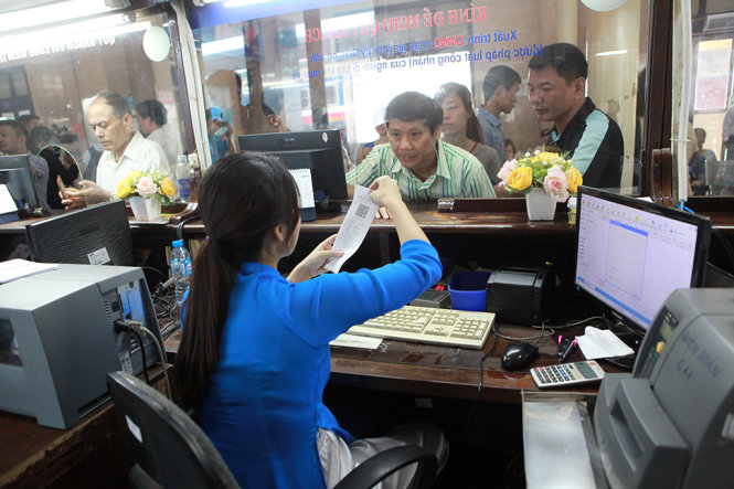 Còn hơn 1 tháng nữa mới đến Tết Nguyên đán, thế nhưng đến nay các tàu khách số chẵn đã được bán hết vé (Thời sự sáng 28/12/2015)