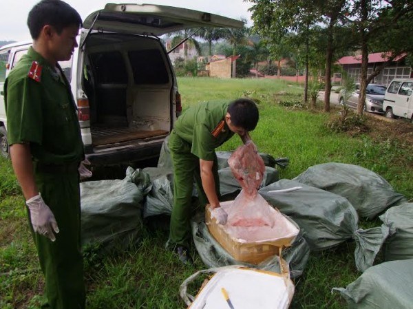 Chặn thực phẩm bẩn từ biên giới (06/01/2016)