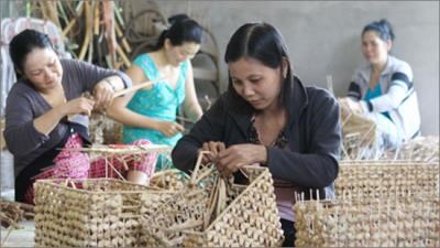 Chính phủ với người dân ngày 17/9/2014: Thành tựu xóa đói giảm nghèo của Việt Nam những năm qua góp phần tăng trưởng kinh tế bền vững.