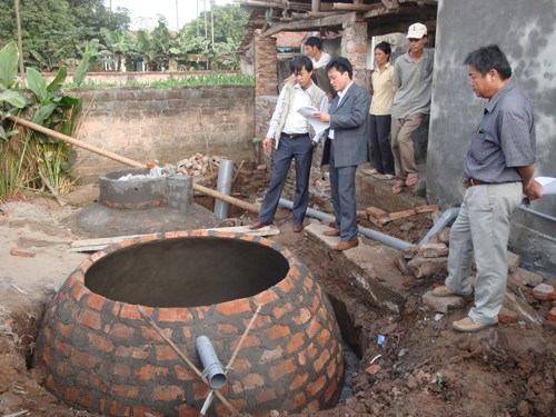 Chuyên gia của bạn ngày 26/11/2014: Tư vấn cách sử dụng vận hành khí sinh học biogas trong chăn nuôi nông hộ.