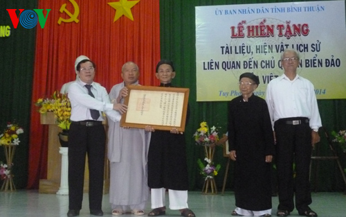 Thời sự đêm ngày 04/8/2014: Người dân hiến tặng thêm nhiều tài liệu, hiện vật quý liên quan đến lịch sử chủ quyền biển đảo tổ quốc.