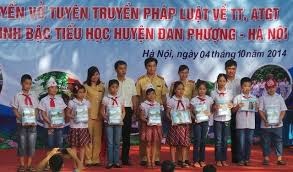 Pháp luật và đời sống ngày 08/10/2014: Hà Nội đa dạng hóa và xã hội hóa hoạt động tuyên truyền pháp luật cho người dân