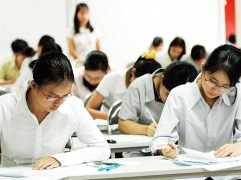 Theo dòng thời sự ngày 22/7/2014: Một kỳ thi quốc gia – cần thiết nhưng phải thận trọng khi triển khai
