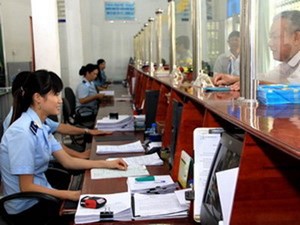 Kinh tế ngày 13/8/2014: Từ tháng 9, cắt giảm một loại thủ tục khai nộp thuế và hải quan