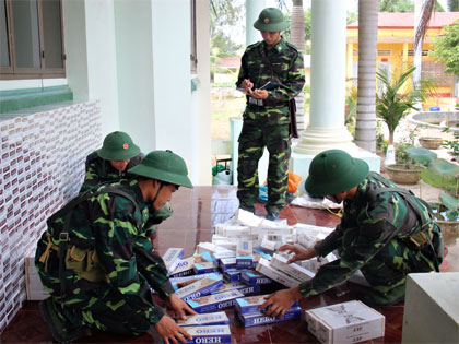 Công tác đấu tranh chống buôn lậu khu vực biên giới. 