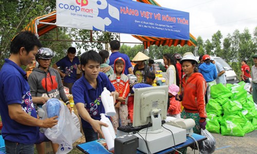 Chính phủ với người dân ngày 05/02/2015:Trợ cước hàng hóa, người dân khó được hưởng lợi?