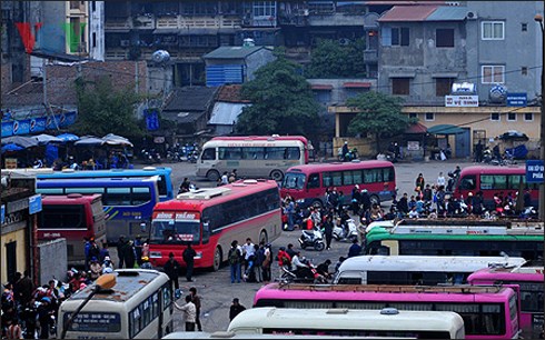 Kinh tế ngày 12/3/2015: Các giải pháp tháo gỡ khó khăn cho doanh nghiệp vận tải.