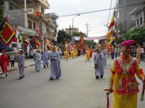 Văn hóa giải trí ngày 04/3/2015: Xuân về xứ Lạng vui Lễ hội chùa Tam Thanh.