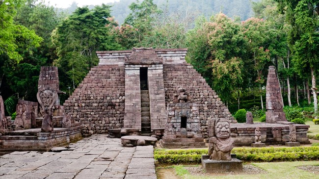 Tầm nhìn UNESCO ngày 07/03/2015: Indonesia nỗ lực khôi phục đền Sukuh.