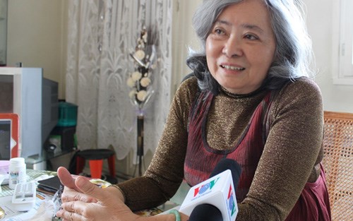 Thời sự chiều ngày 16/4/2015: Hôm nay, tại Tòa Đại hình Pháp diễn ra phiên xét xử đầu tiên vụ công dân người Pháp gốc Việt, Trần Tố Nga - nạn nhân chất độc da cam do quân đội Mỹ rải xuống Việt Nam kiện các công ty hóa chất của Mỹ.