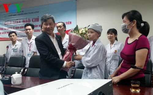 Khoa học và công nghệ ngày 21/4/2015: Phương pháp ghép tế bào gốc tạo máu để điều trị các bệnh lý về máu.