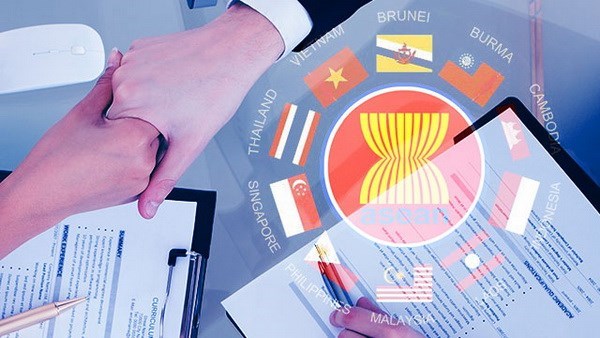 Việt Nam phấn đấu thực hiện lộ trình kết nối cơ chế một cửa ASEAN (Kinh tế ngày 15/6/2015)