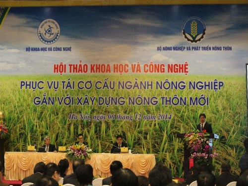 Áp dụng khoa học công nghệ là chìa khóa thành công tái cơ cấu ngành nông nghiệp. (Nông nghiệp và nông thôn ngày 02/7/2015)