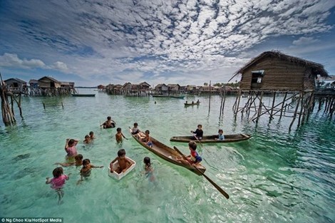 Câu chuyện thú vị về bộ lạc người cá ở Malayssia