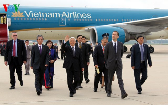 Thời sự đêm ngày 06/7/2015: Tổng Bí thư Nguyễn Phú Trọng đã tới thủ đô Oa-sinh-tơn, bắt đầu chuyến thăm chính thức Hợp chúng quốc Hoa Kỳ