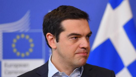 Thủ tướng Hy Lạp từ chức: Lùi một bước để tiến hai bước.