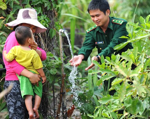 Đảm bảo đời sống người dân biên giới từ nước sạch đến môi trường