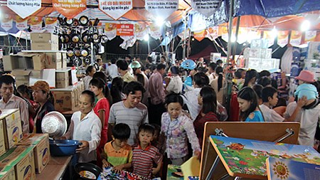 Tăng cường xúc tiến thương mại nội địa, đưa hàng Việt tiếp cận người tiêu dùng (26/10/2016)