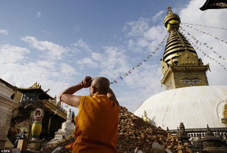 Nepal bắt đầu phục hồi các di sản văn hóa sau một năm xảy ra trận động đất kinh hoàng (01/5/2016)