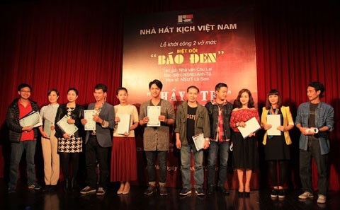 Nhà hát Kịch Việt Nam ra mắt vở kịch “Biệt đội báo đen” (26/5/2016)