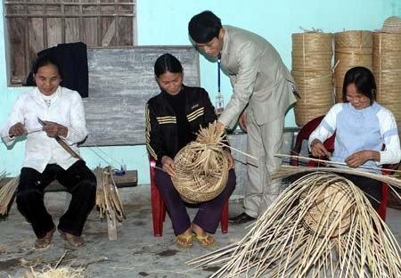 Khó khăn việc làm sau đào tạo nghề (01/5/2016)