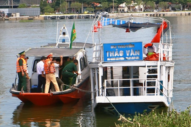 Tai nạn chìm tàu: Không để mất bò mới lo làm chuồng. (23/6/2016)