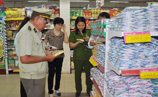 Chống buôn lậu, gian lận thương mại: Phát triển bền vững thị trường trong nước. (10/6/2016)