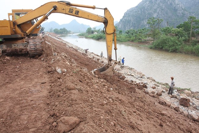 Đảm bảo an toàn đê điều: Vai trò quyết định thuộc về chính quyền cơ sở. (31/7/2016)