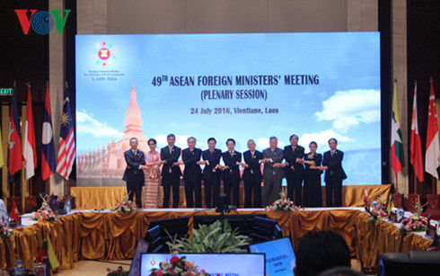 ASEAN khẳng định sự đoàn kết và đồng thuận trong các vấn đề nóng của khu vực (26/7/2016)