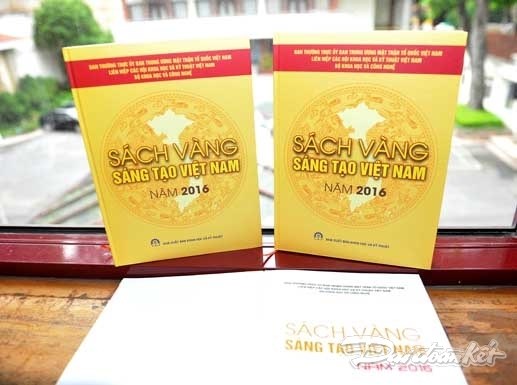 Tẩn Mý Dao, người có 1 trong 71 công trình sáng tạo khoa học, công nghệ được biểu dương tại buổi lễ công bố Sách vàng sáng tạo Việt Nam 2016 (31/8/2016)