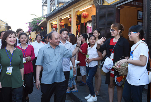 Tinh thần thượng tôn pháp luật và sự bình đẳng của mọi người trước pháp luật (18/8/2016)