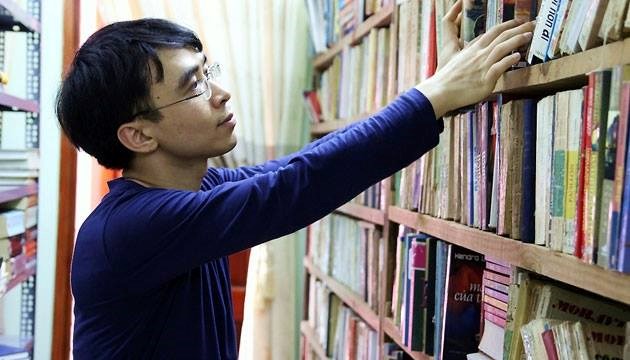 Gặp gỡ anh Lê Văn Hợp: Người đam mê sưu tầm sách cũ và lan tỏa giá trị văn hóa đọc (16/10/2017)