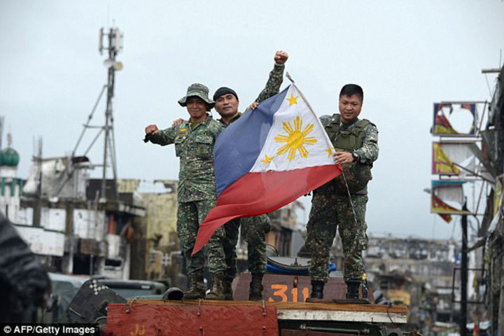 Philippines giải phóng thành công Marawi khỏi tay phiến quân Hồi giáo IS: Ác mộng liệu đã qua? (18/10/2017)