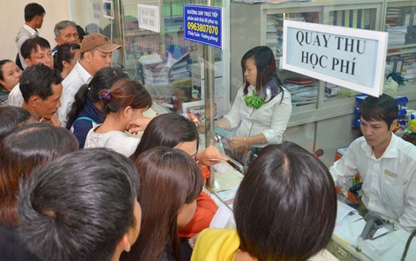 Bộ Giáo dục & Đào tạo đề xuất từ năm học 2020-2021, học phí ngành cao nhất của các trường Đại học công lập có thể lên đến hơn 5 triệu đồng/1 tháng (Thời sự sáng 24/10/2017)