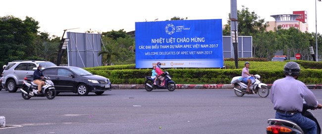 Bạn hữu đường xa: Thông tin giao thông và sự háo hức của người dân đón chờ sự kiện APEC tại Đà Nẵng (9/11/2017)