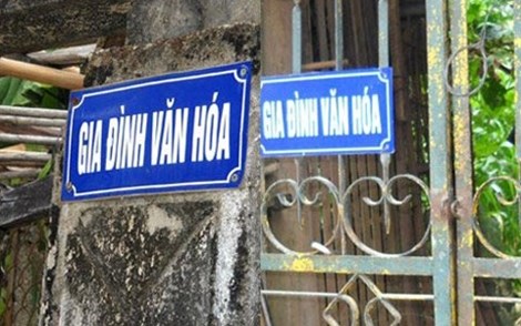 Số lượng gia đình, khu dân cư đạt danh hiệu văn hóa tăng nhanh chóng mặt: Nhưng tình trạng bạo lực gia đình, học đường và các tệ nạn xã hội cũng ngày càng gia tăng (4/12/2017)