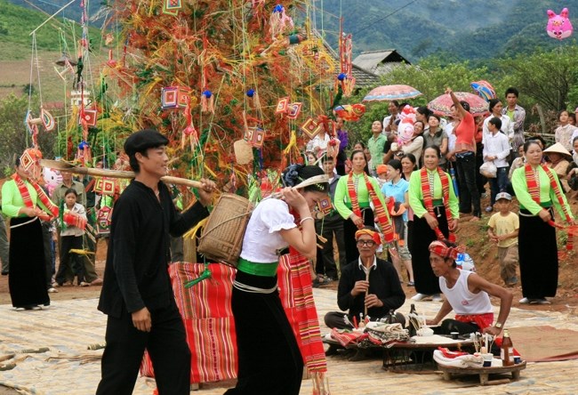 Lễ hội Hết Chá- nét văn hóa đặc sắc của người Thái-Mộc Châu (13/02/2017)