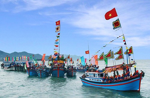 Ngư dân vươn khơi bám biển trong những ngày đầu năm mới (1/2/2017)