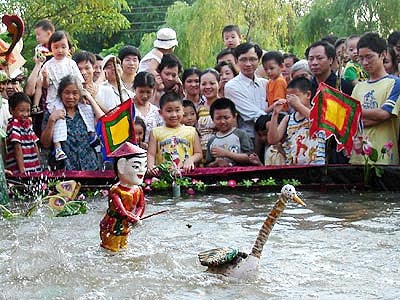 Thăm phường rối nước Đào Thục, huyện Đông Anh, Hà Nội: Một điểm du lịch hấp dẫn vùng châu thổ sông Hồng (4/2/2017)