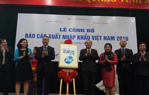 Thấy gì qua Báo cáo xuất khẩu Việt Nam 2016 (30/3/2017)