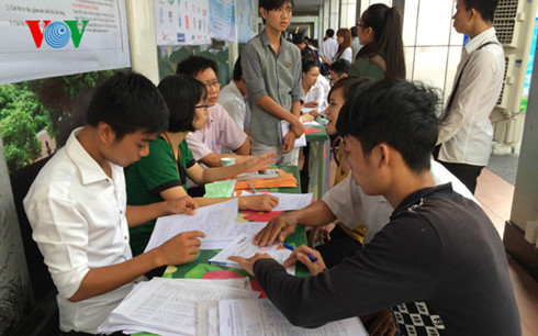 Việc làm cho sinh viên thất nghiệp, cần giải pháp tổng thể (19/6/2017)