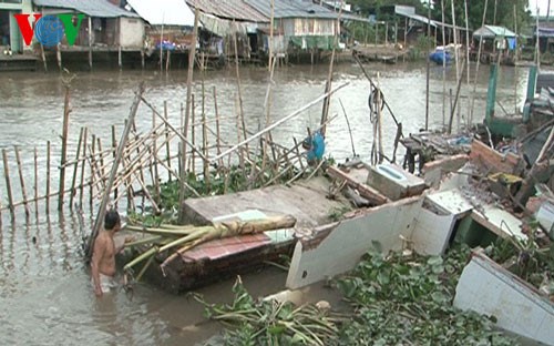 Hậu Giang: Triền miên đối phó với sạt lở (2/6/2017)