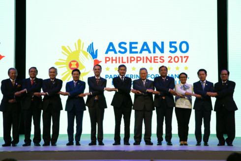 Các nước ASEAN và Trung Quốc thông qua Dự thảo khung Bộ Quy tắc ứng xử ở Biển Đông (Thời sự chiều 6/8/2017)