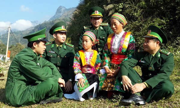 Đồn Biên Phòng Lũng Cú gắn kết quân dân bảo vệ biên giới (10/8/2017)