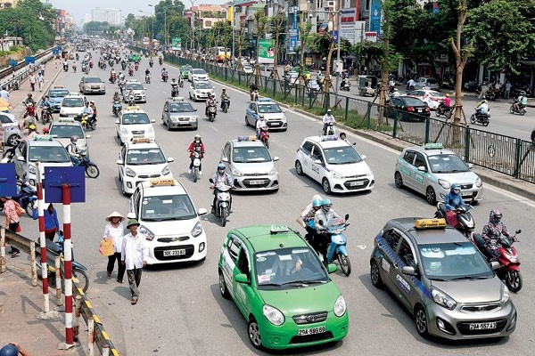 Tất cả xe taxi trong thành phố Hà Nội sẽ thống nhất một mầu sơn và chia vùng để hoạt động (14/8/2017)