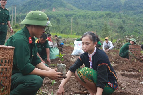 Dự thảo Luật Quốc phòng sửa đổi: Phải gắn liền với phát triển kinh tế (26/1/2018)