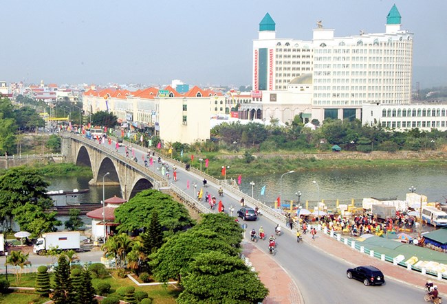 Móng Cái hướng tới một thành phố biên giới hiện đại, đẹp và thông minh (21/10/2018)