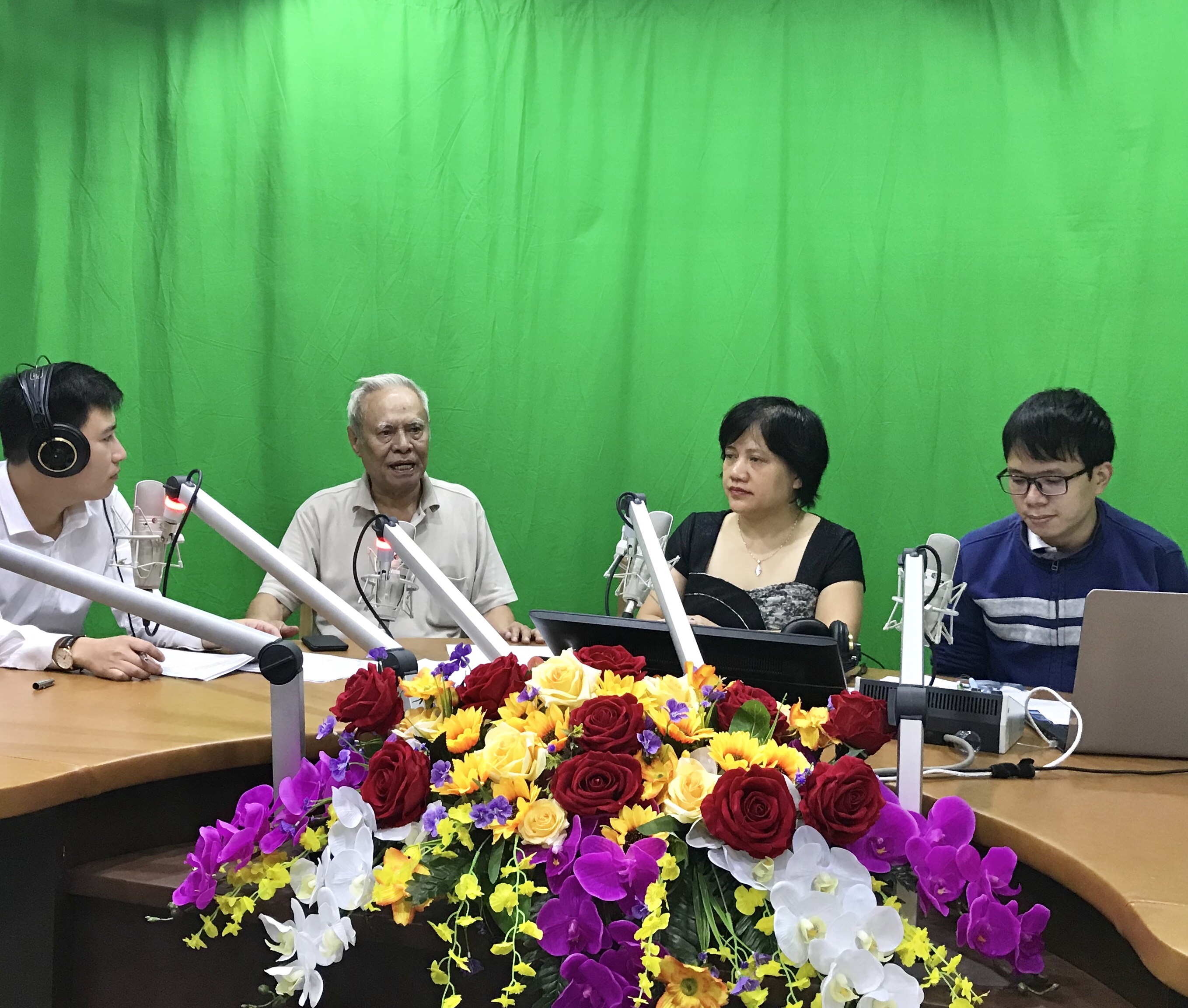 Mạng xã hội và trách nhiệm của cán bộ, đảng viên khi tham gia (8/11/2018)